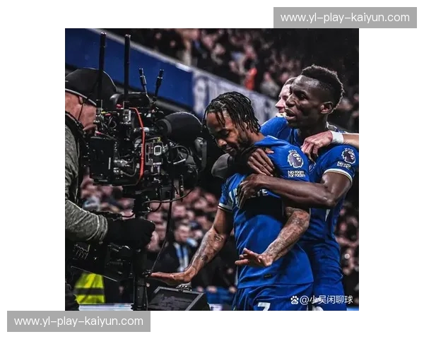 红蓝对决,激情碰撞:曼联vs曼城集锦,一场不容错过的足球盛宴 红蓝对决,激情碰撞:曼联vs曼城集锦,一场不容错过的足球盛宴